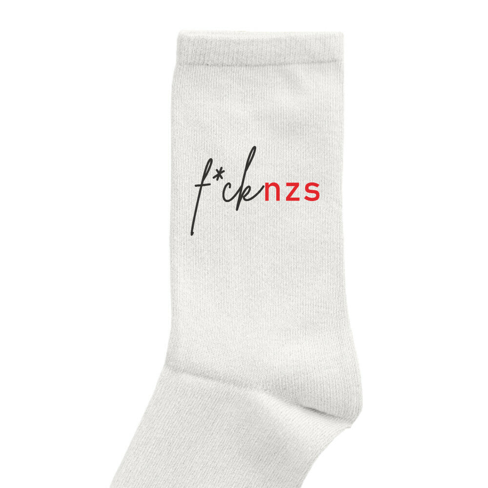 Weiße Socke mit schwarz-rotem ‚f*ck nzs‘‑Print