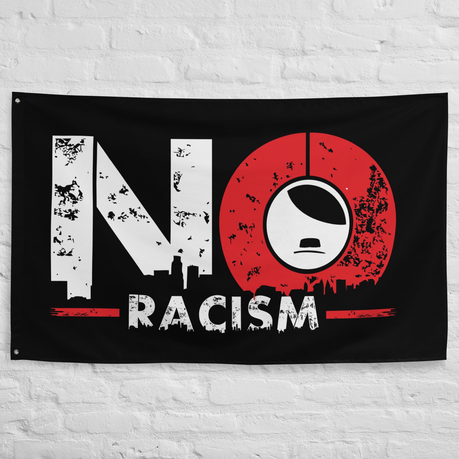 
„Antirassistische Flagge mit urbanem Protestdesign – ideal für Demos, Fenster oder Veranstaltungen“
