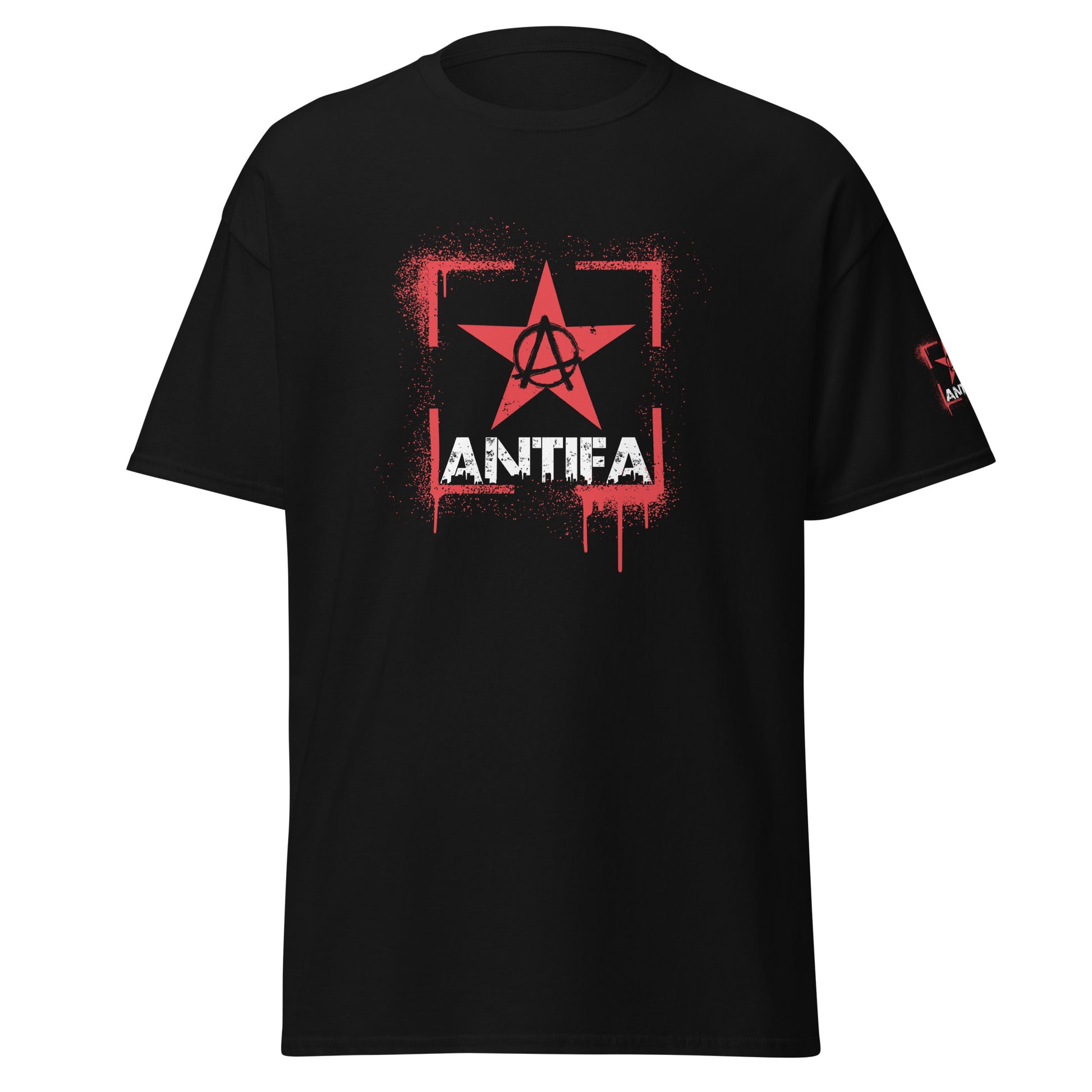 Frontansicht: Antifa T-Shirt mit rotem Stern und Anarchie-Symbol auf der Brust, darunter „ANTIFA“-Schriftzug

