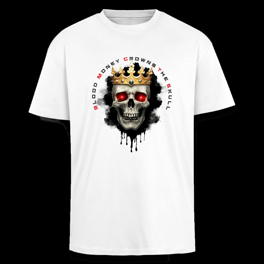  Oversize T-Shirt mit einem markanten Totenkopf-Design. Der Schädel trägt eine blutrote Krone, darüber steht der provokante Schriftzug „Blood Money crowns the skull“. Das Motiv symbolisiert Macht, Gier und Kapitalismuskritik – ein starkes Statement in urbaner Streetwear-Ästhetik.