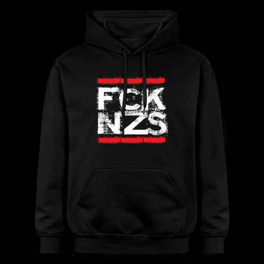 Schwarzer Unisex Hoodie mit weißem FCK NZS Print in Blockschrift – antifaschistisches Statement-Design, fair produziert, mit Kapuze und Kängurutasche.
