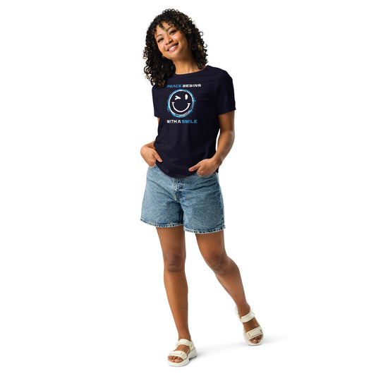 Damen T‑Shirt aus 100 % Baumwolle mit Aufdruck „Peace begins with a smile“